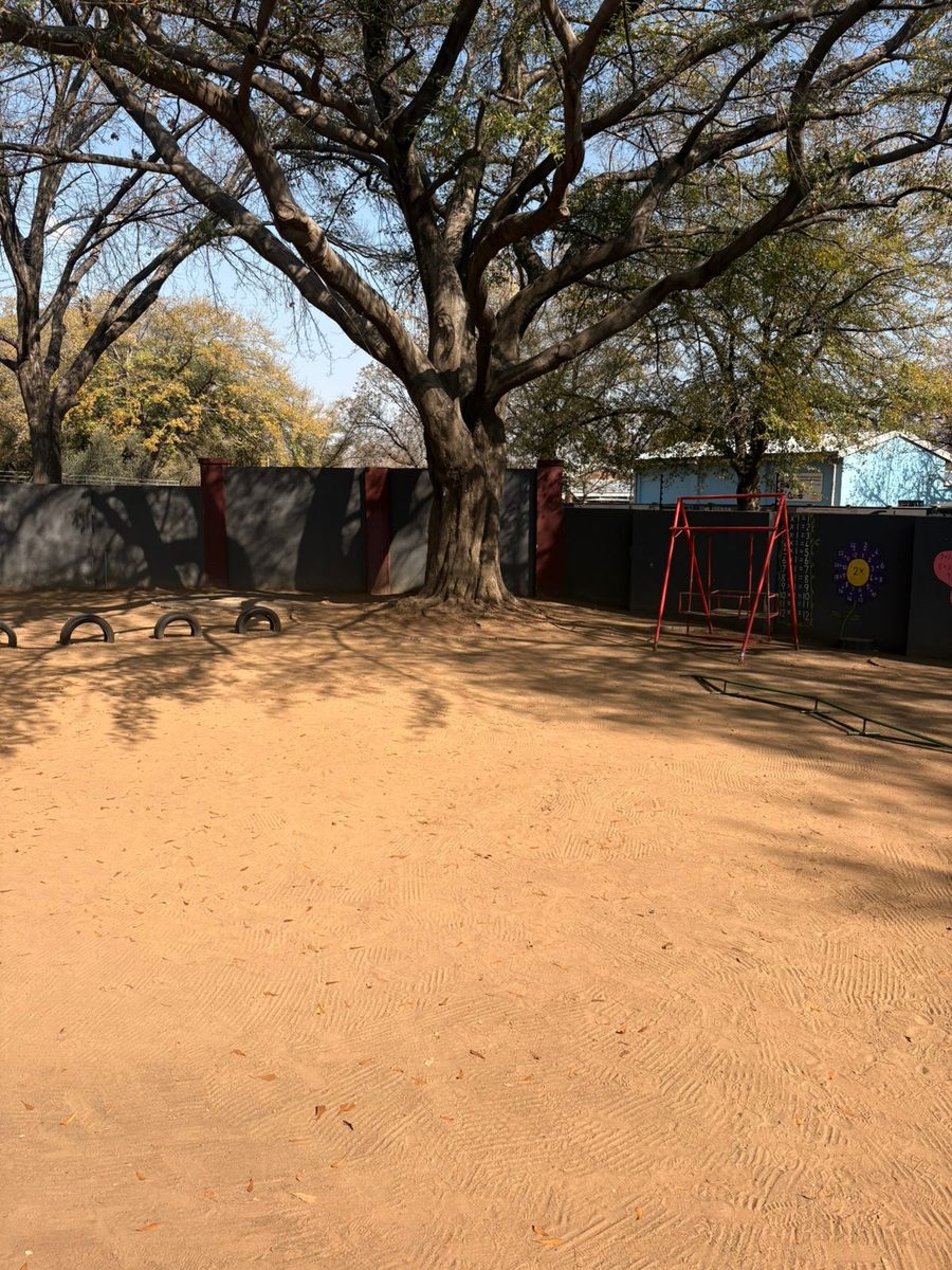 Lekker Land Naskool outdoor play area